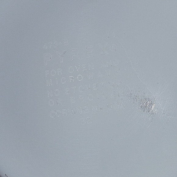 Pyrex Woodland Small Casseroles - Set of 2 with single lid - Vintage - Picture 3 of 8